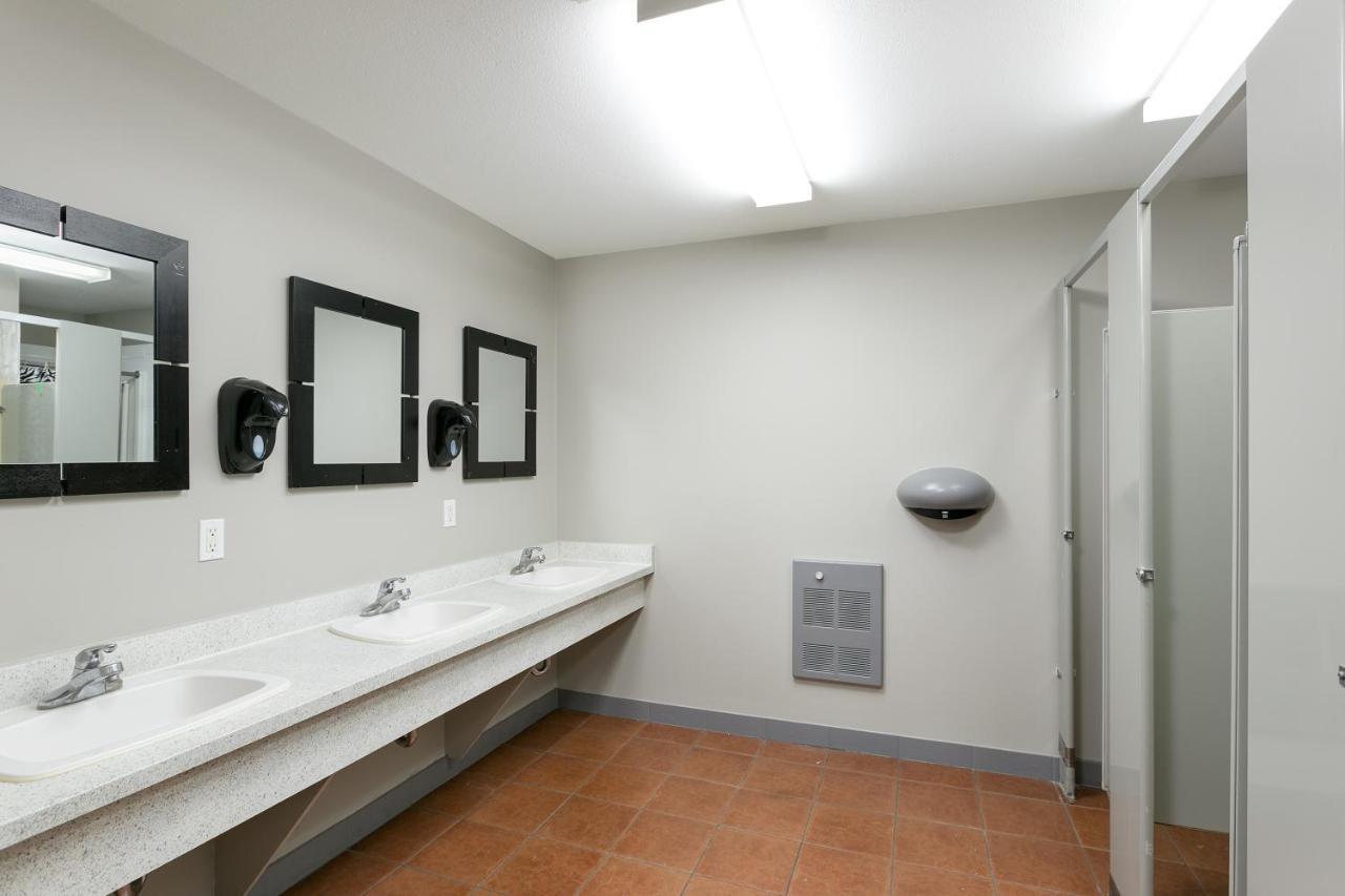 Hi Kelowna Hostel Eksteriør bilde